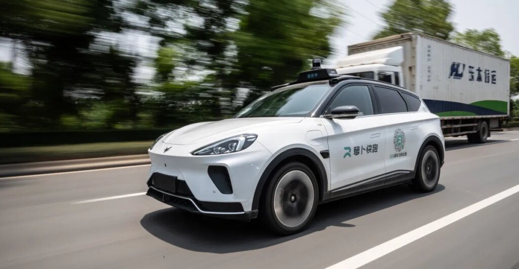 Baidu’s robotaxis froze in traffic, creating chaos