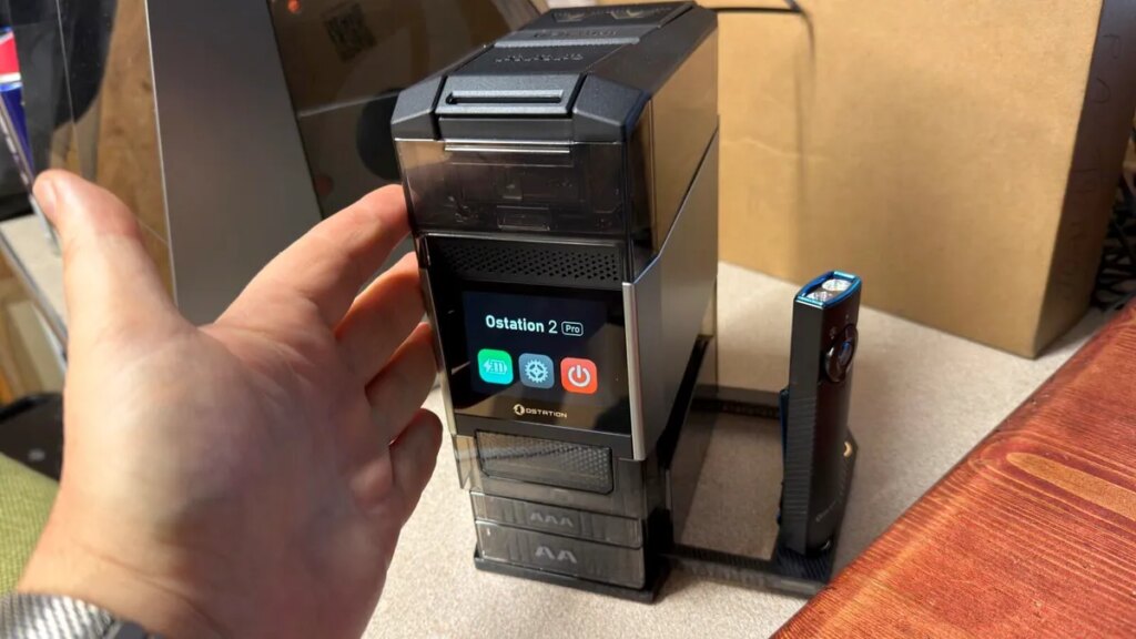 I stopped guessing which AA batteries are dead - this charging station keeps them in check for me