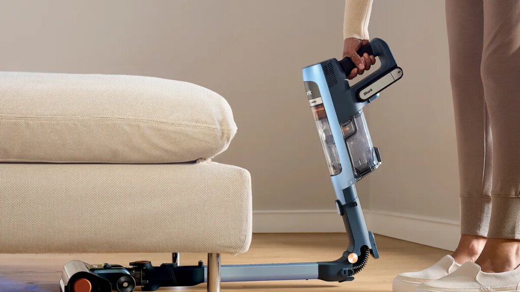 Vacuum flexes under couch